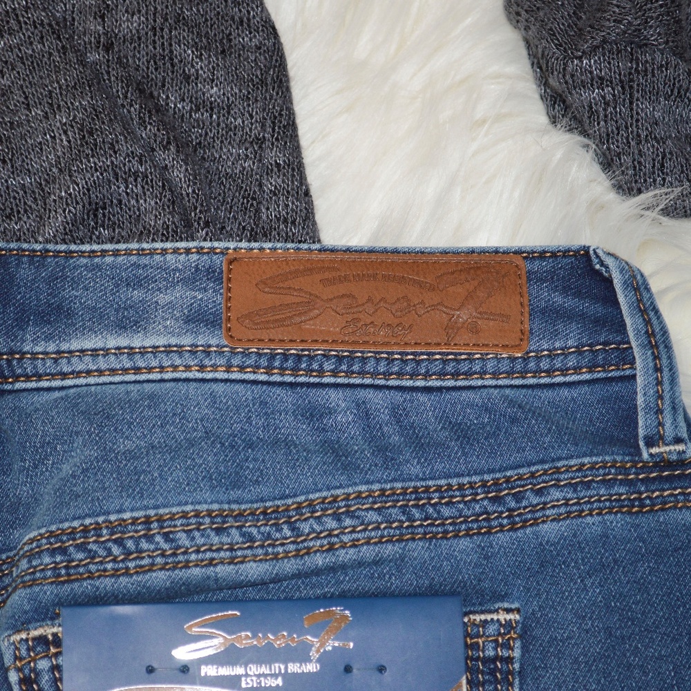 SEVEN7 Double Roll Sprint Blue Denim Bermuda Shorts NWT - Picture 5 of 8