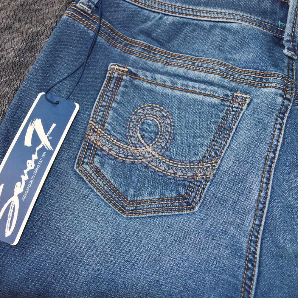 SEVEN7 Double Roll Sprint Blue Denim Bermuda Shorts NWT - Picture 6 of 8
