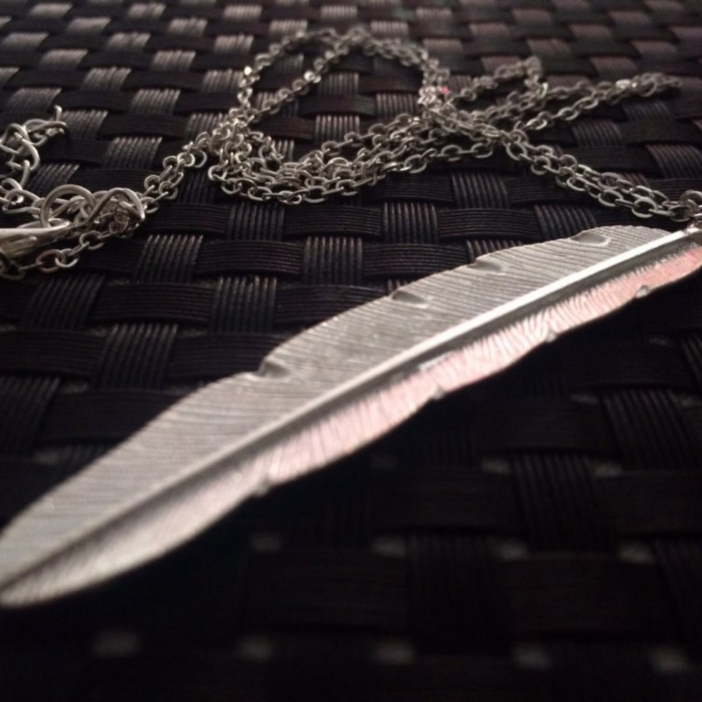 LAST ONE Silver Feather Necklace - Picture 2 of 2