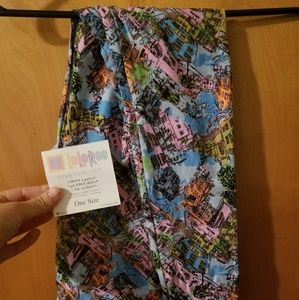 OS Lularoe leggings buildings