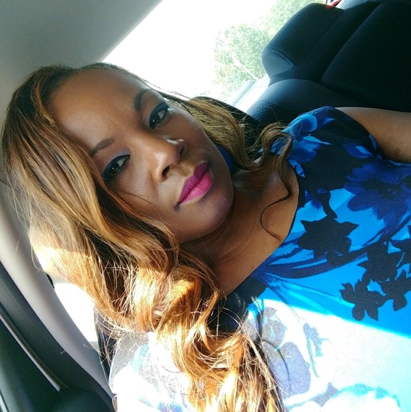 Meet your Posher, Kenyetta - Picture 1 of 2