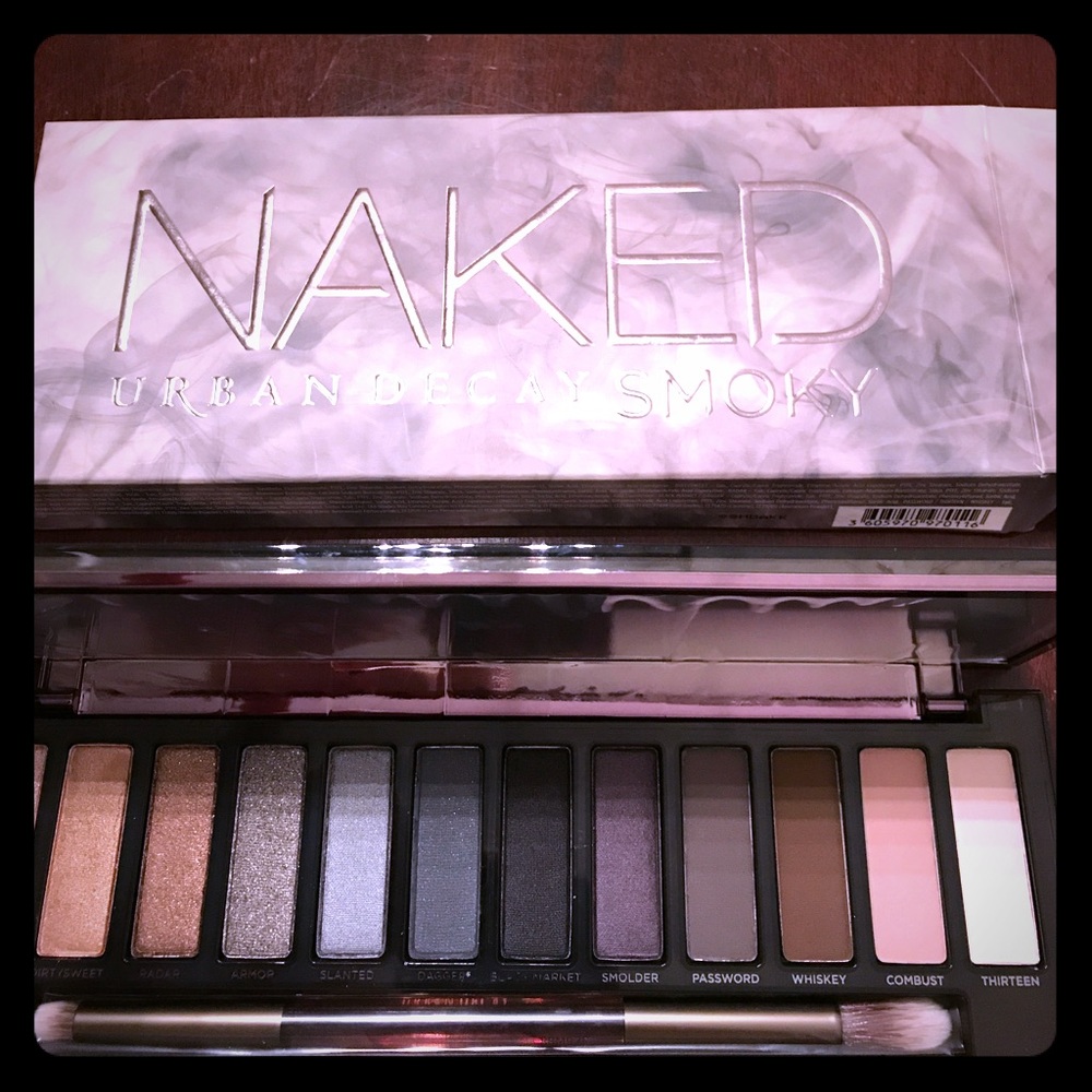 BNIB UD Naked Smoky Eye Shadow Pallete