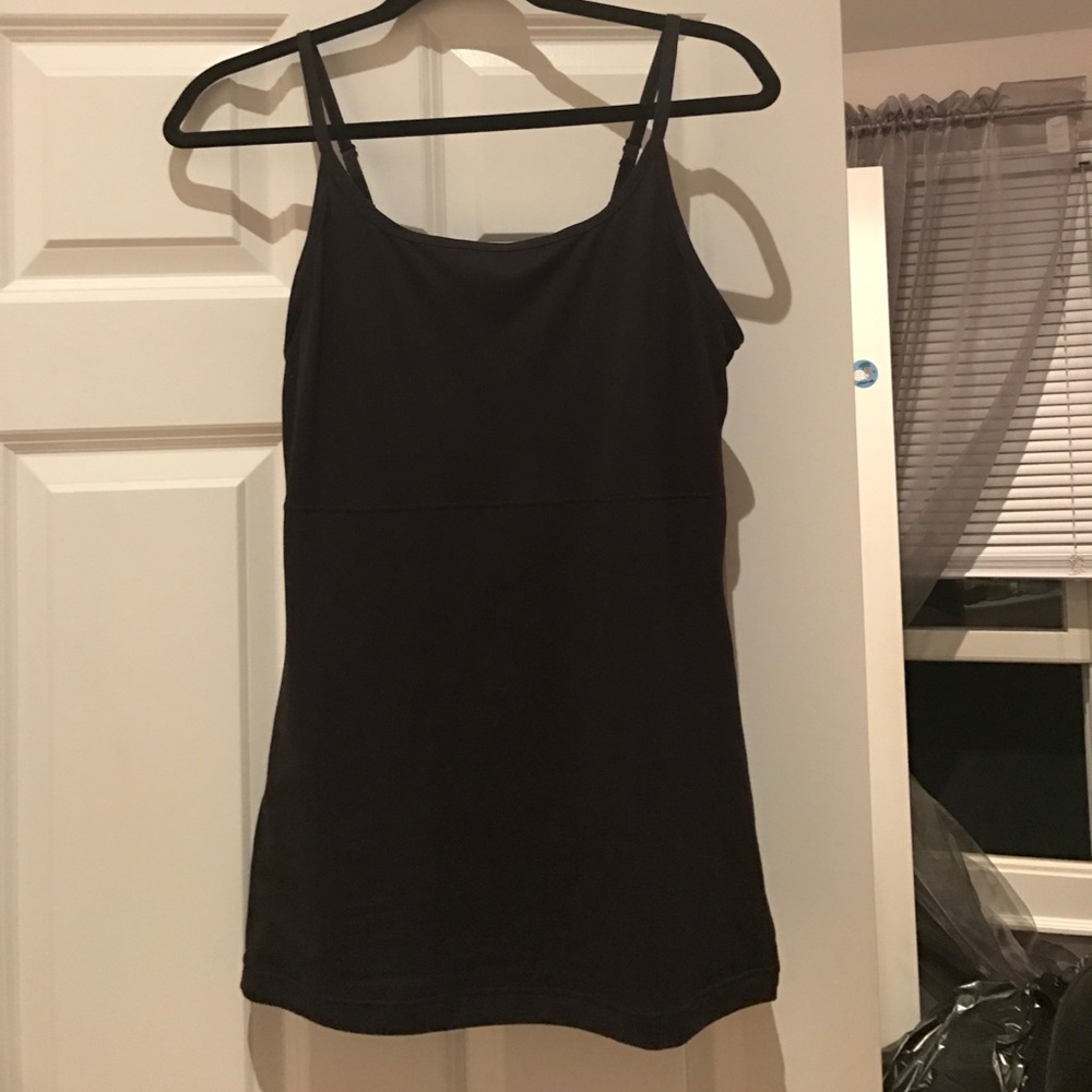 Black compression tank