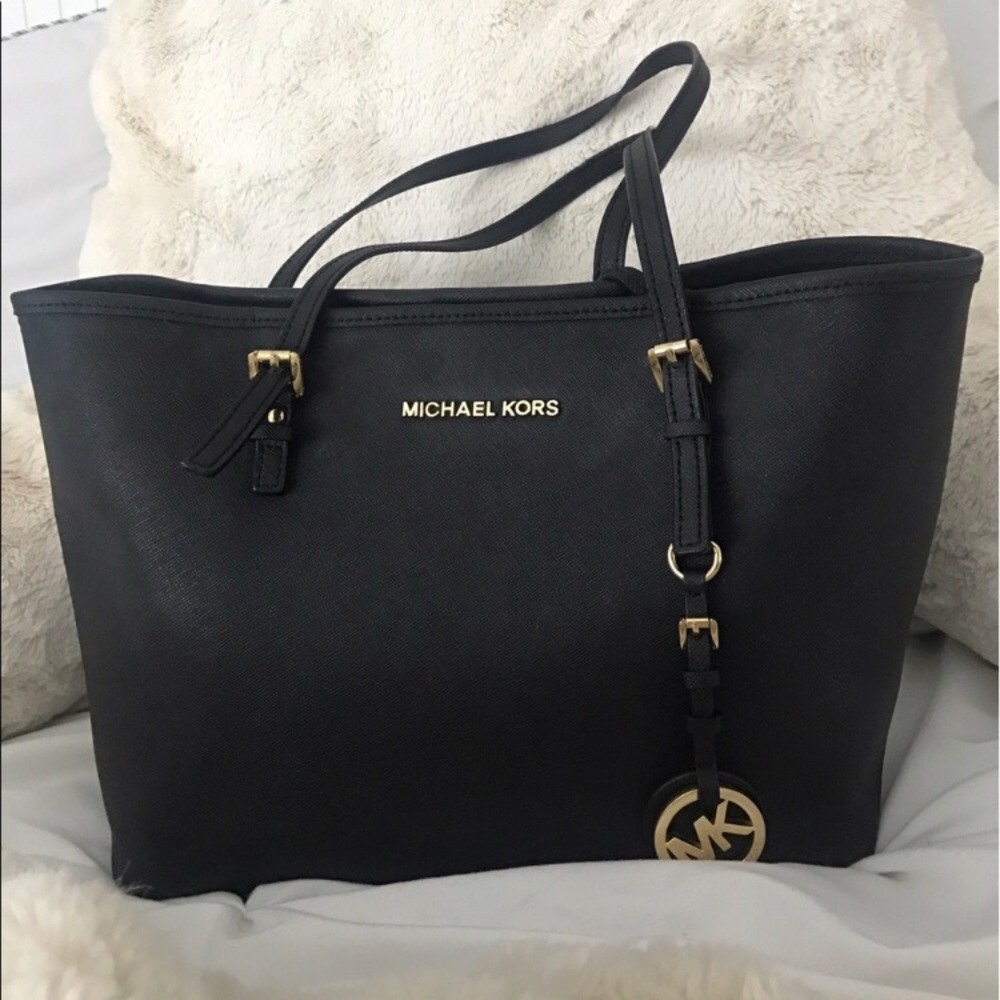 SOLD ON MERCARI Michael Kors Small Black Jet Set - Picture 1 of 8