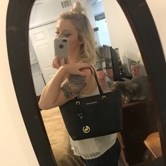 SOLD ON MERCARI Michael Kors Small Black Jet Set - Picture 8 of 8