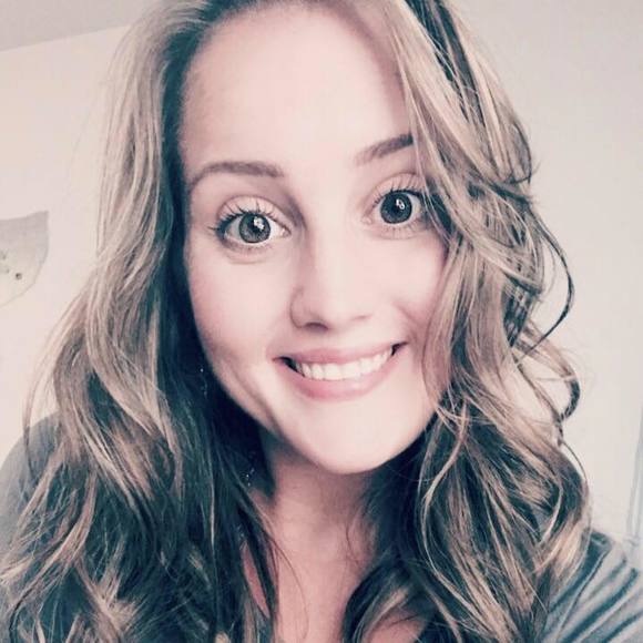 Meet your Posher, Jackie - Picture 2 of 2