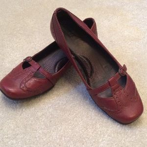 BORN T-strap Mary Jane heels