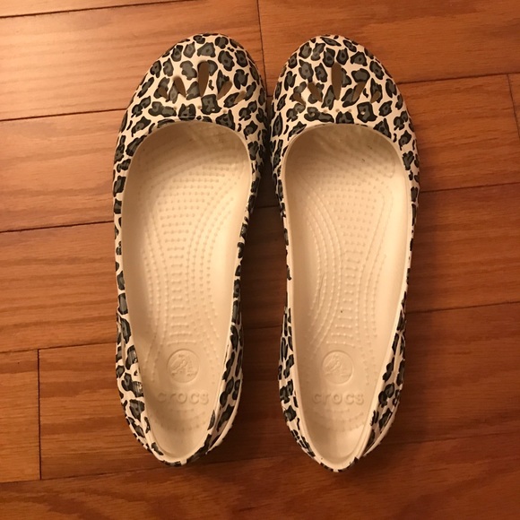 CROCS Shoes - Kadee Leopard Print Crocs, 7W