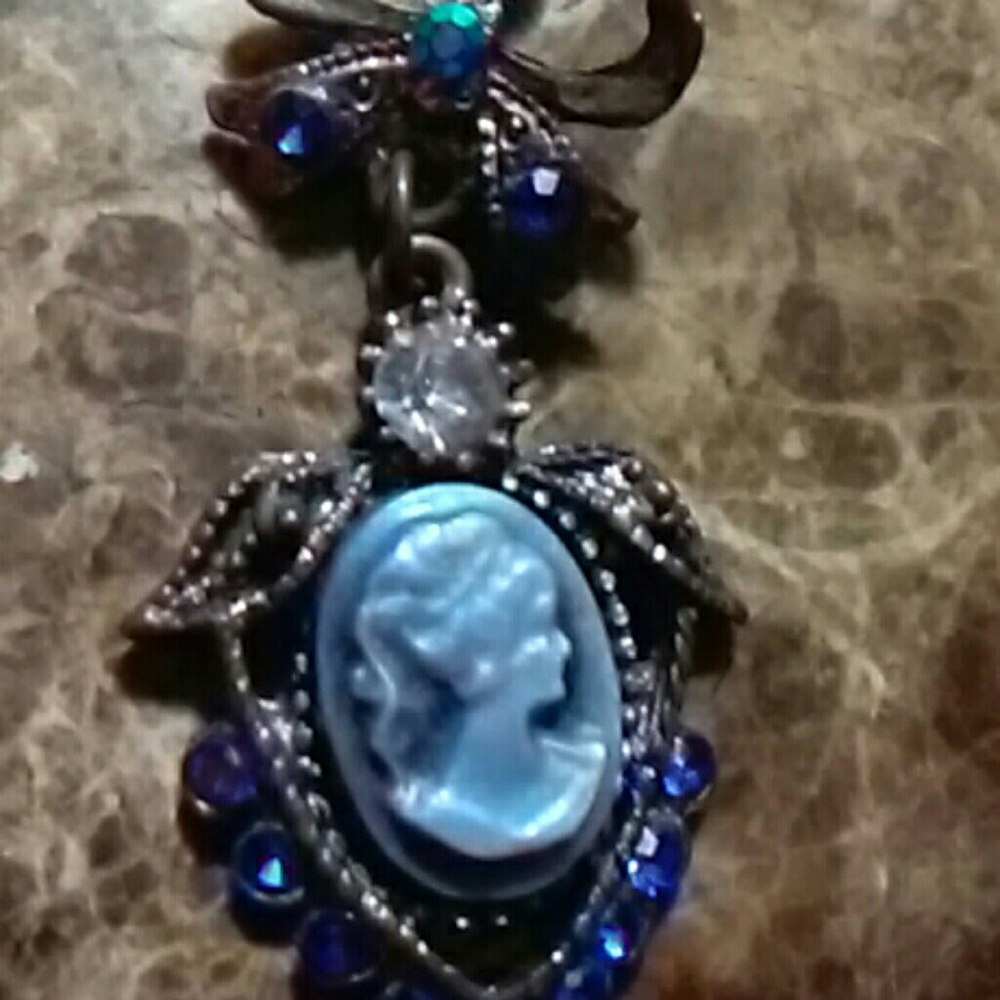 Jewillery - Picture 2 of 3