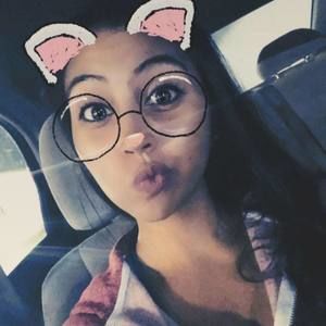 Meet your Posher, Desireé