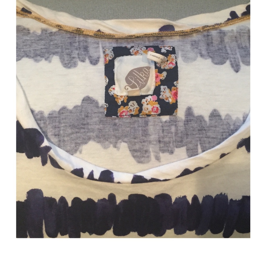 🚫SOLD 🎉HP🎉 ANTHROPOLOGIE Wavy Striped Top M - Picture 6 of 8