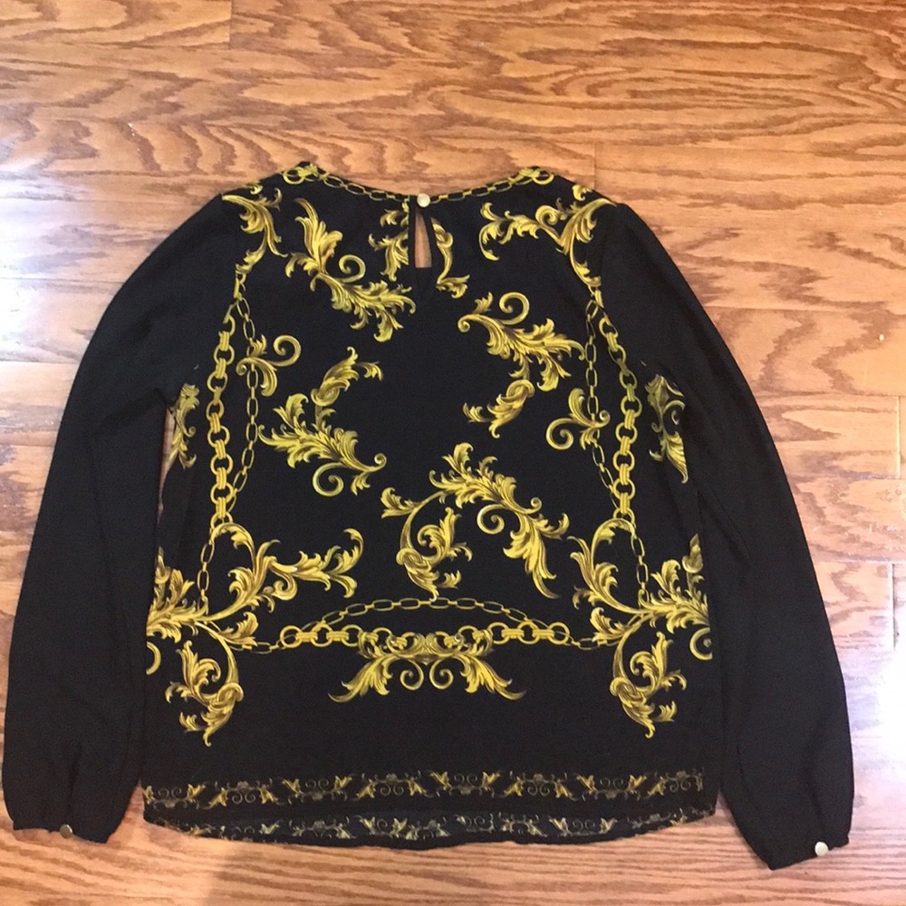 Forever 21 Chain Print Top - Picture 2 of 3