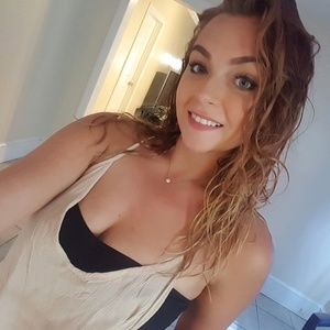 Meet your Posher, Devan