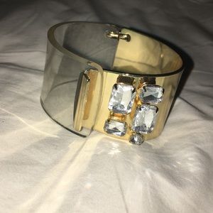 Clear/Gold Bracelet