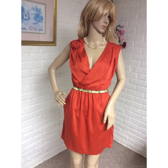 XOXO Dresses & Skirts - XOXO Flower Shoulder Banded Waist Dress (M)