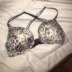 Victoria Secret bombshell bra 32B