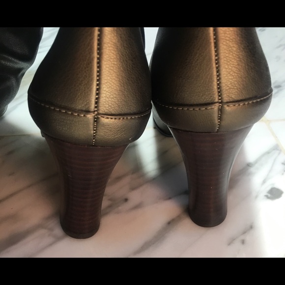 FALL'S , BRONZE & SLOUCHY BOOTS - Picture 5 of 5