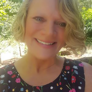 Meet your Posher, Marci