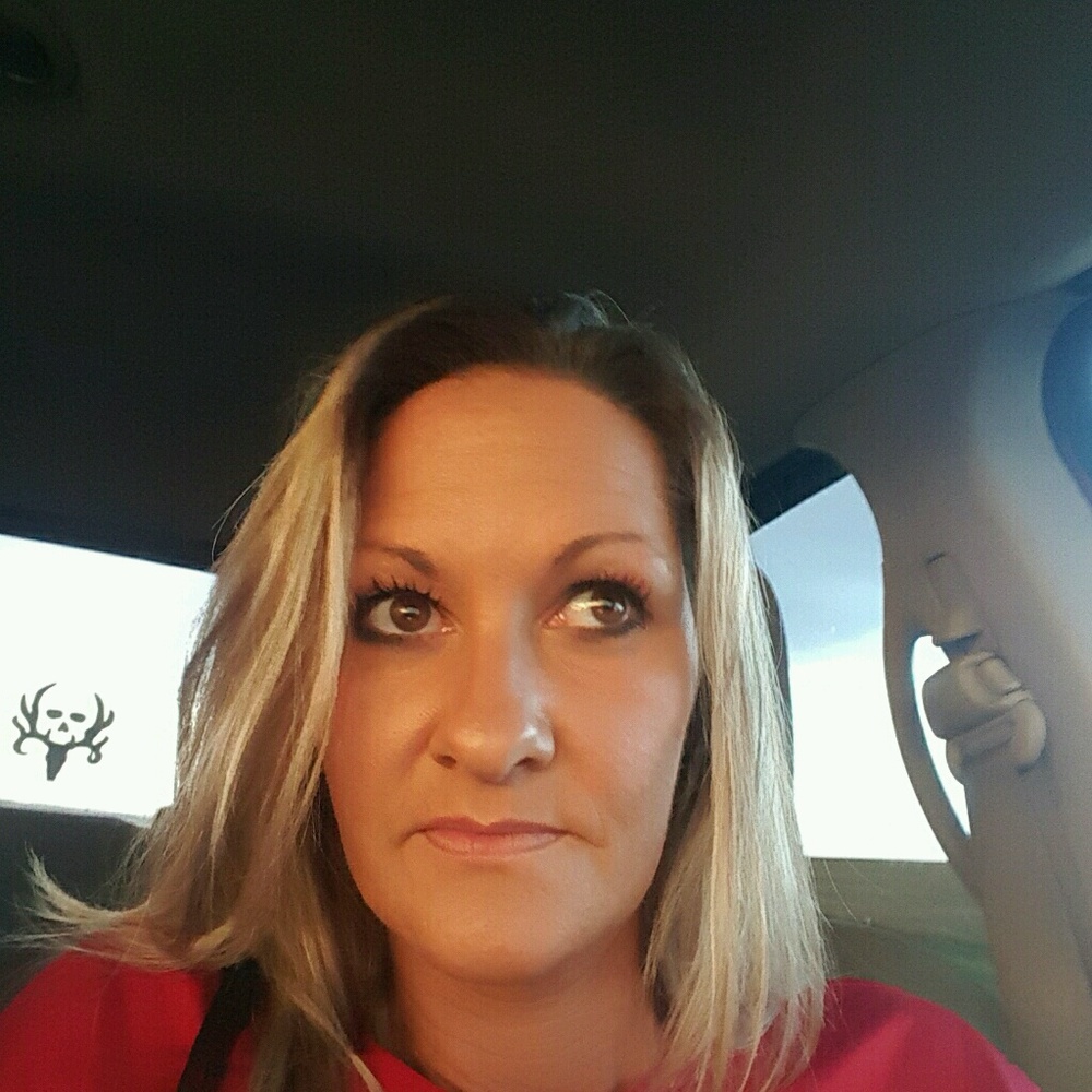 Meet your Posher, April