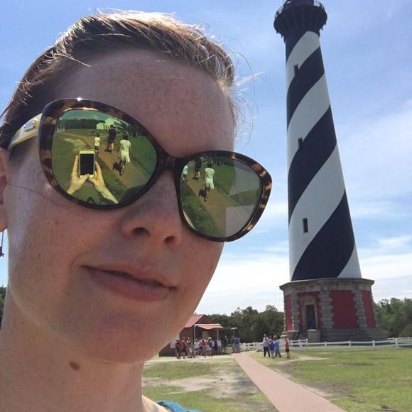 Meet your Posher, Tara - Picture 1 of 1