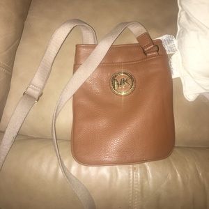Micheal Kors purse