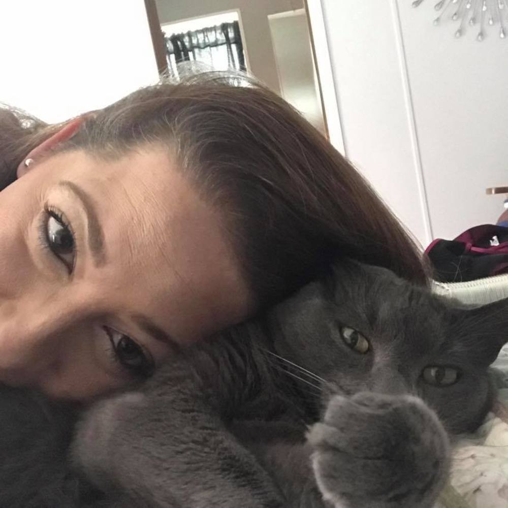 Meet your Posher, Angela