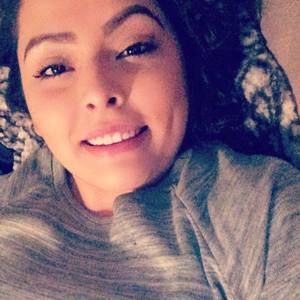 Meet your Posher, Azucena