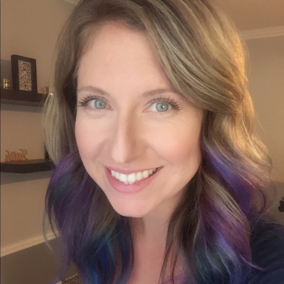 Meet your Posher, Ashley - Picture 4 of 5