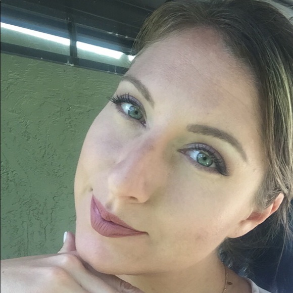 Meet your Posher, Ashley - Picture 5 of 5