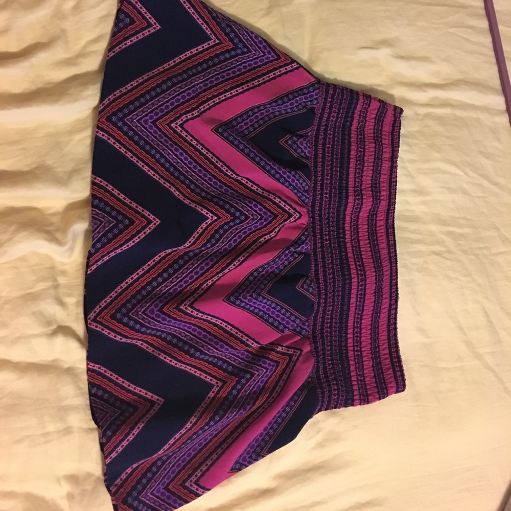 Patterned pink skirt