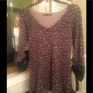 Shirt  leopard print size small rayon & Polyester