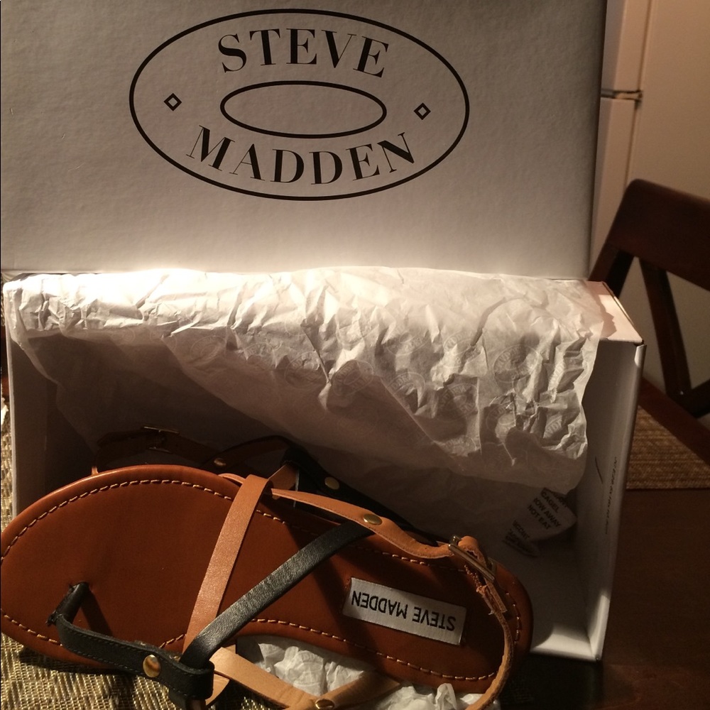 BRAND NEW Steve Madden Sandals