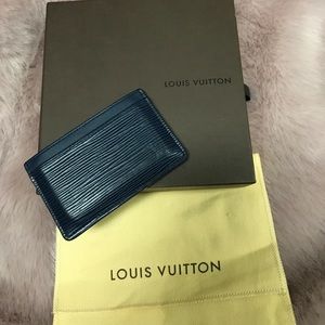 LOUIS VUITTON Card Holder!