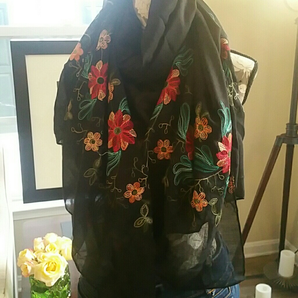 Embroidered Scarf Black