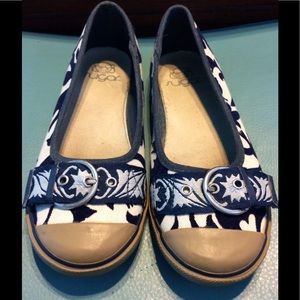 Sugar Navy & Cream Flats