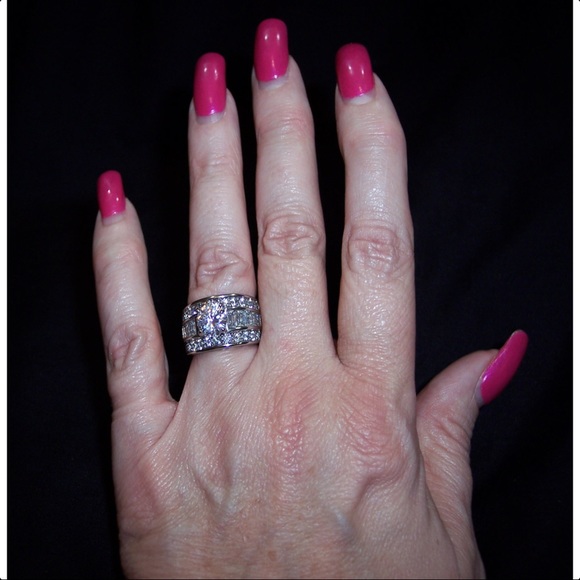 STAINLESS STEEL Round Brilliant Cut With Baguettes CZ Band Ring-Sizes 5-10 - Picture 3 of 14