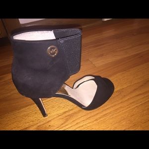 Black Michael Kors heels!