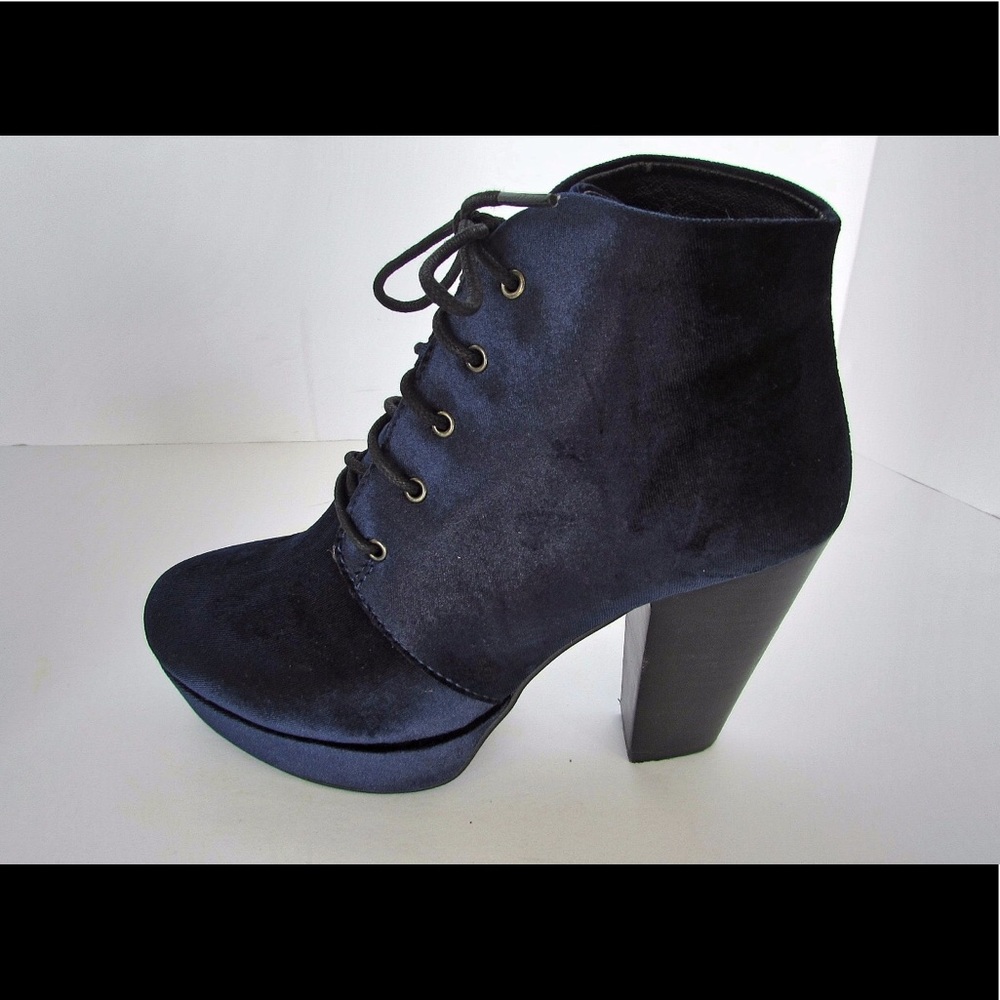 Steve Madden boots size 8