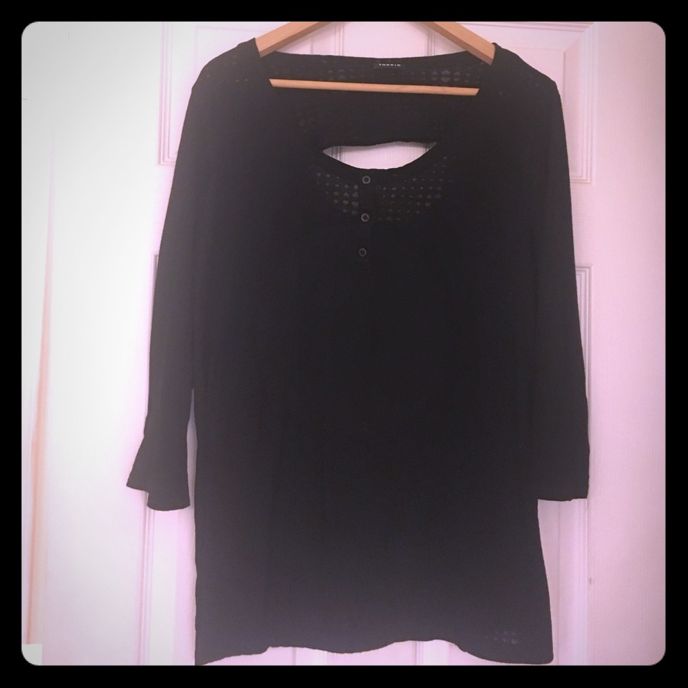 3/4 sleeve patterned knit top
