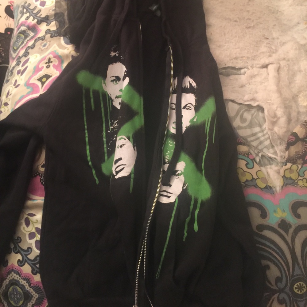 5SOS hoodie