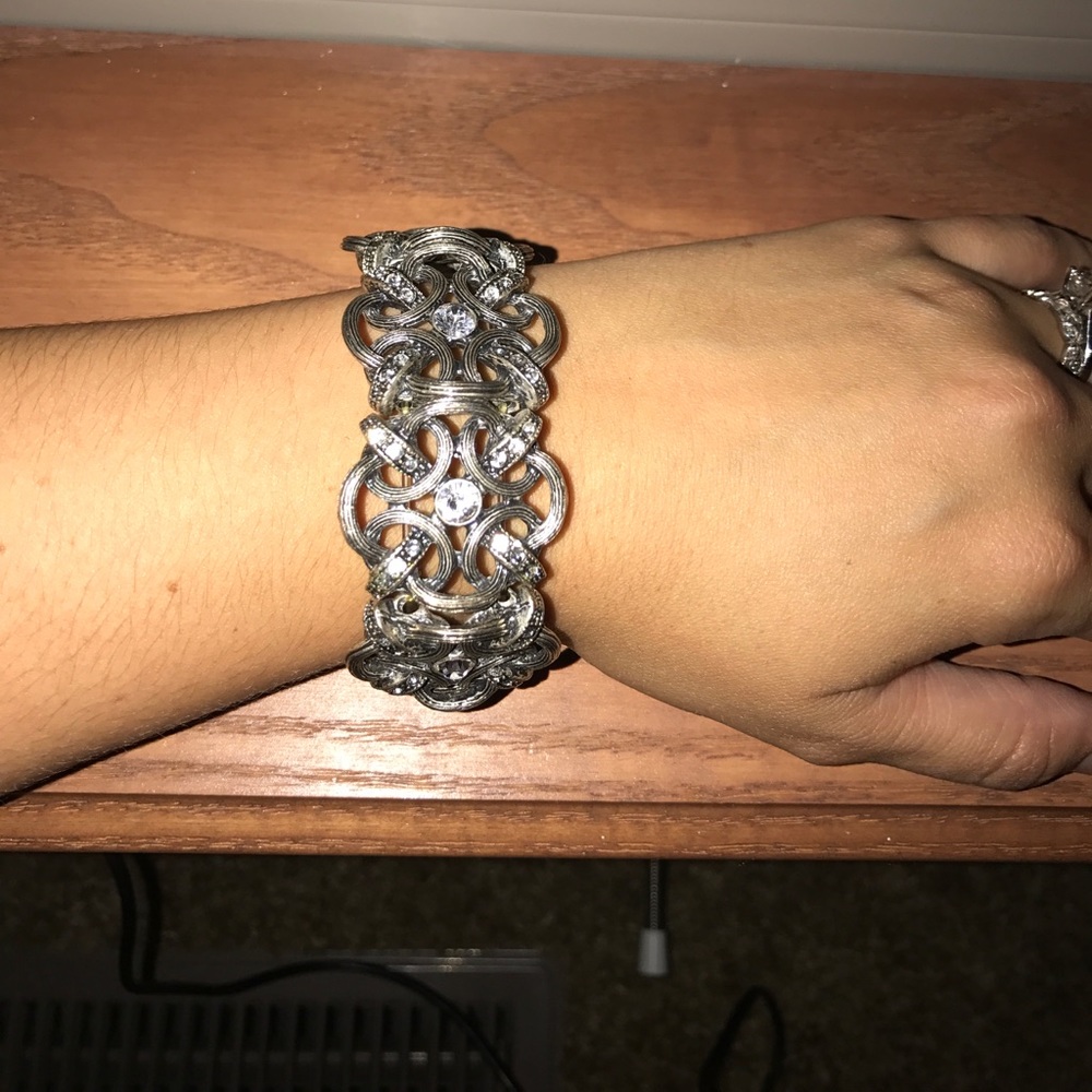Premier jewelry bracelet