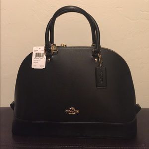 Coach Sierra Black Crossgrain Leather w/dust bag!