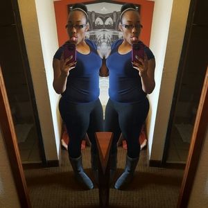 Meet your Posher, Shellz