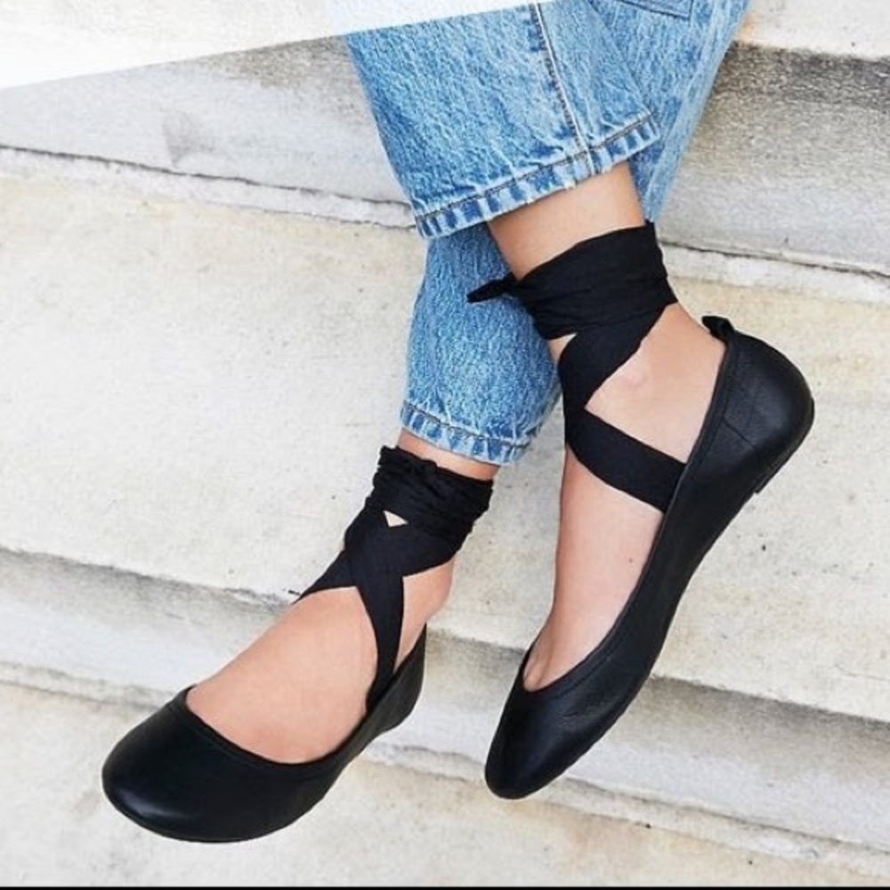 lace up ballet flats