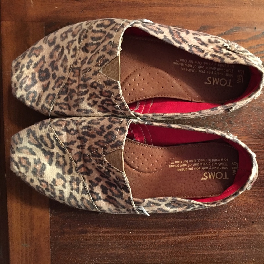Cheetah Print Toms