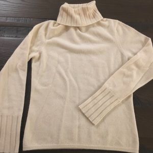 Cream Cashmere Sweater - Size Small