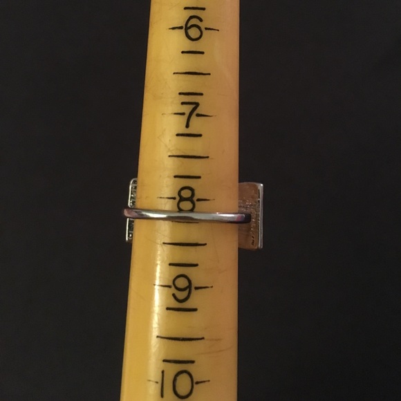 Size 8.25 silver diamond bow ring - Picture 3 of 3