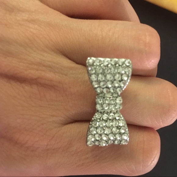 Size 8.25 silver diamond bow ring - Picture 2 of 3