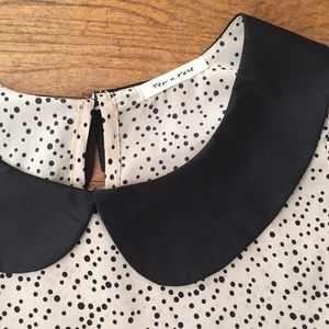 Tea n Rose blouse with navy dots and collar, M