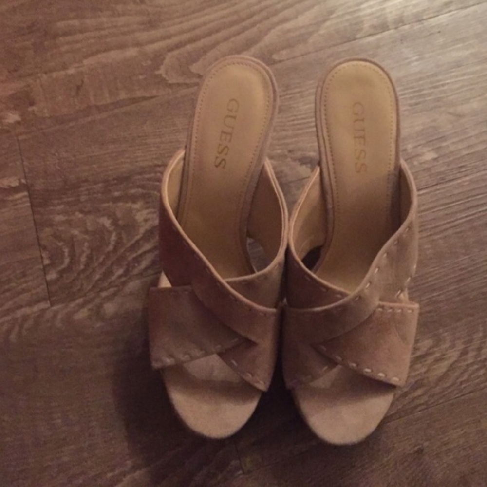 Guess never worn Tan Wedges!
